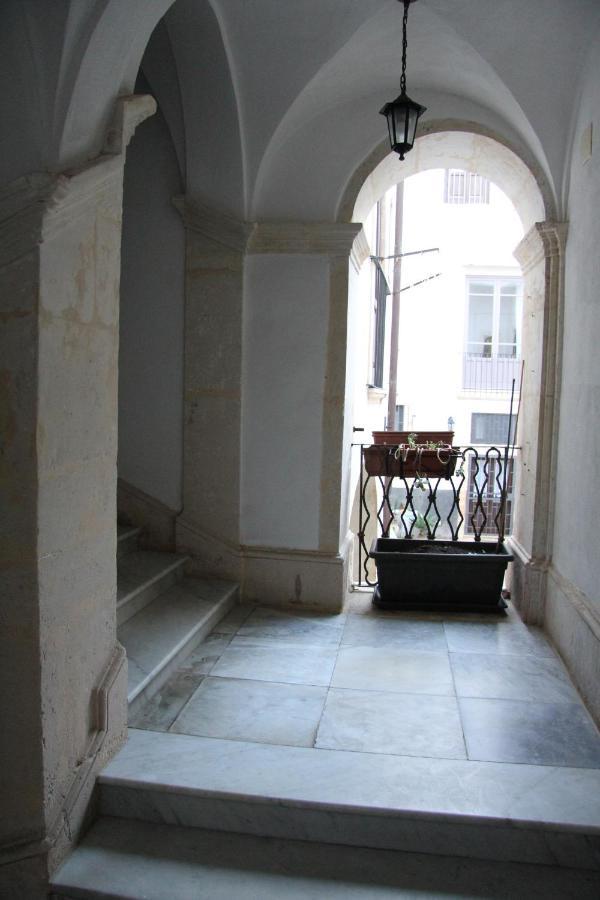 Casa Vacanza Icaros, Ortigia Hictoric Center, 200 Mt From The Beach Syracuse Exterior foto