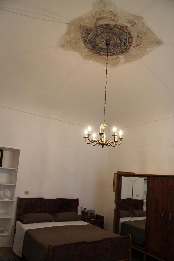 Casa Vacanza Icaros, Ortigia Hictoric Center, 200 Mt From The Beach Syracuse Exterior foto