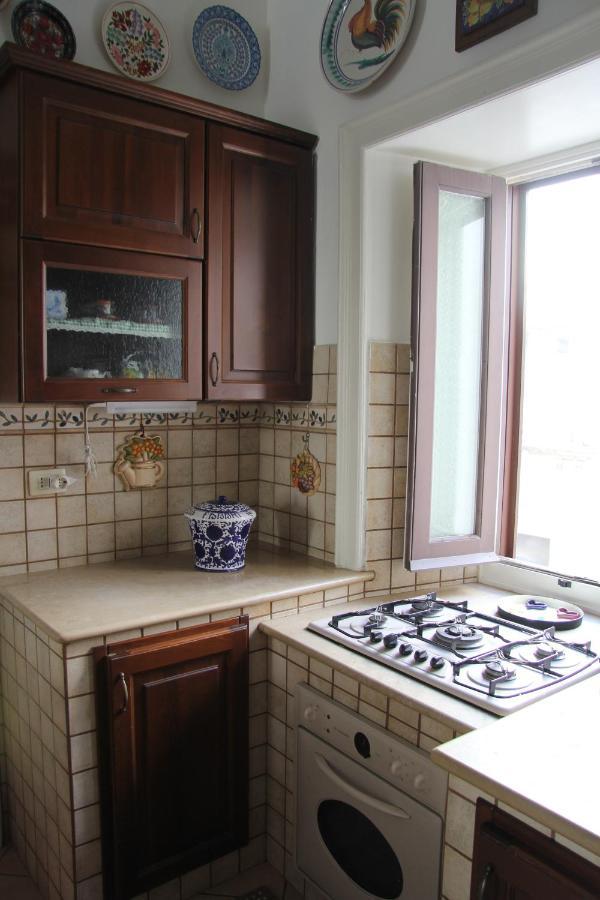 Casa Vacanza Icaros, Ortigia Hictoric Center, 200 Mt From The Beach Syracuse Exterior foto