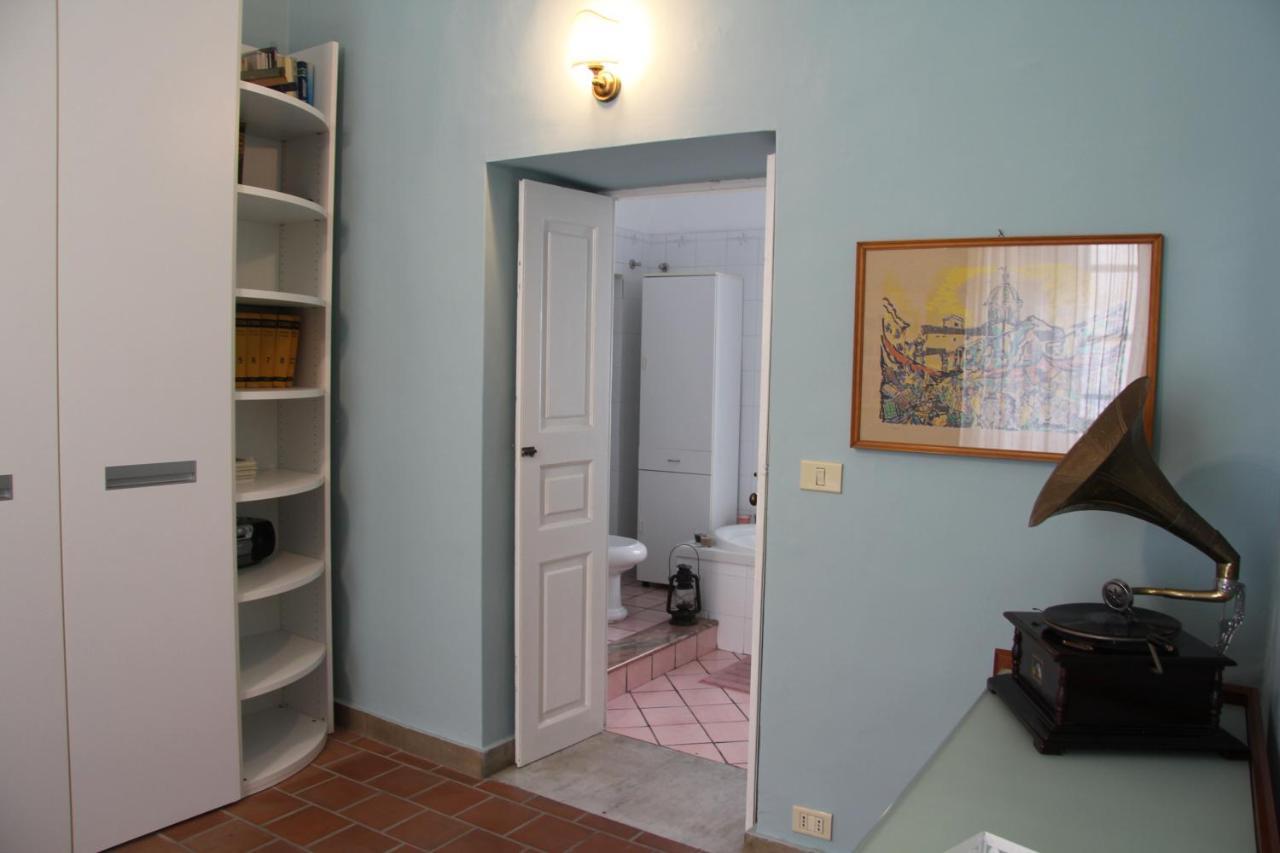 Casa Vacanza Icaros, Ortigia Hictoric Center, 200 Mt From The Beach Syracuse Exterior foto